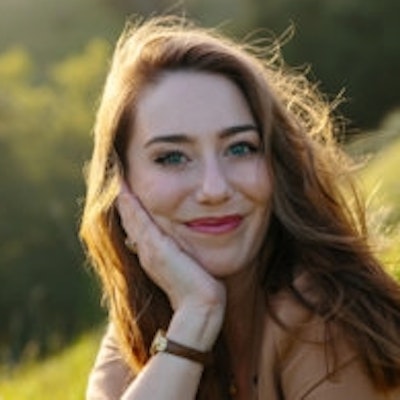 portrait photo of Lexie Sharabianlou