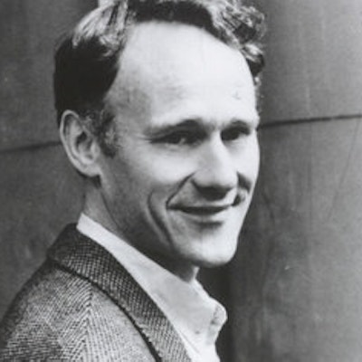 portrait photo of Graham Hancock