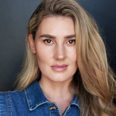 portrait photo of Hannah Vanderheide