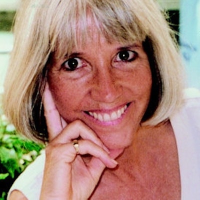 portrait photo of Jeanne DuPrau