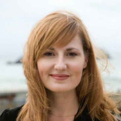 portrait photo of Michelle Richmond