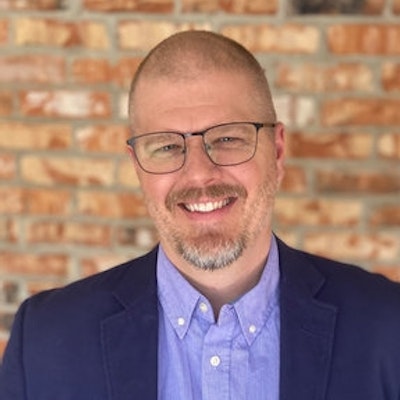 portrait photo of Jason Peterson