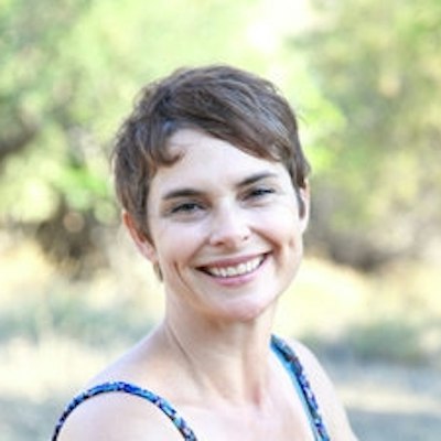 portrait photo of Karen Connelly