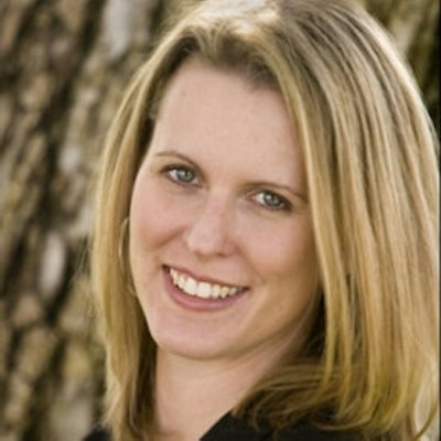 portrait photo of Tessa Dare