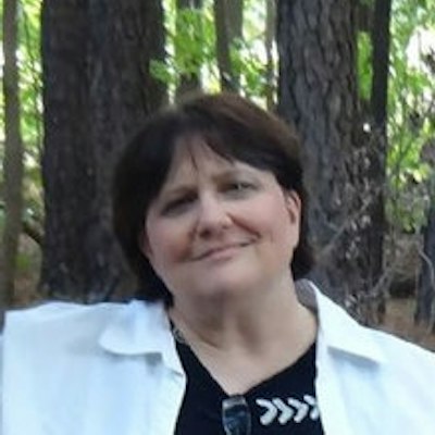 portrait photo of Zoe Dawson