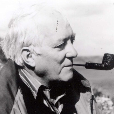 portrait photo of Douglas Reeman