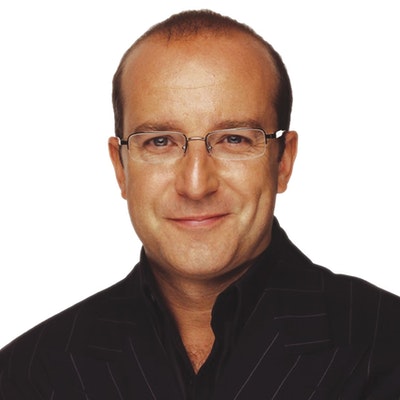 portrait photo of Paul McKenna