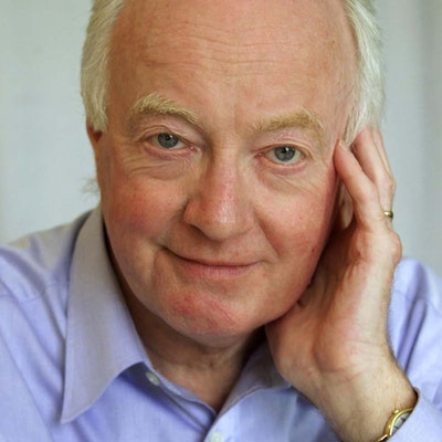portrait photo of Gavin Menzies
