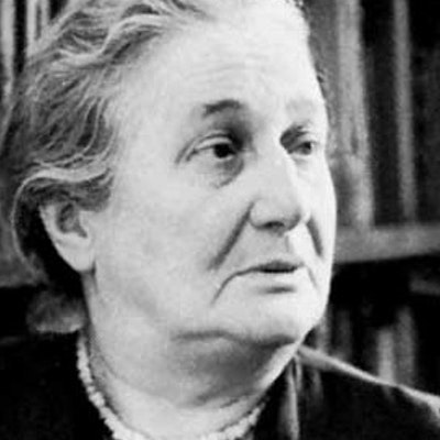 portrait photo of Anna Akhmatova