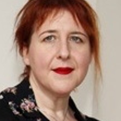 portrait photo of Sarra Manning