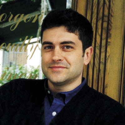 portrait photo of Tom Reiss