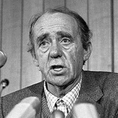 portrait photo of Heinrich Boll
