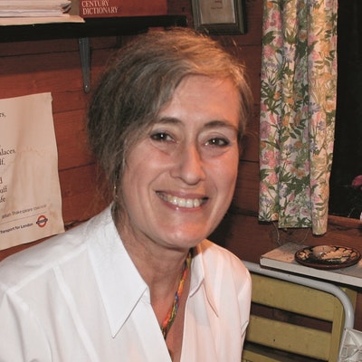 portrait photo of Ann Wroe