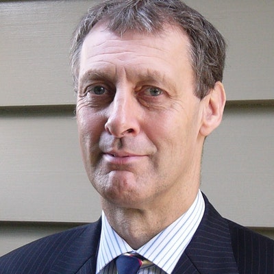 portrait photo of Richard Hall