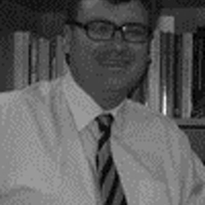 portrait photo of Andrew Martin