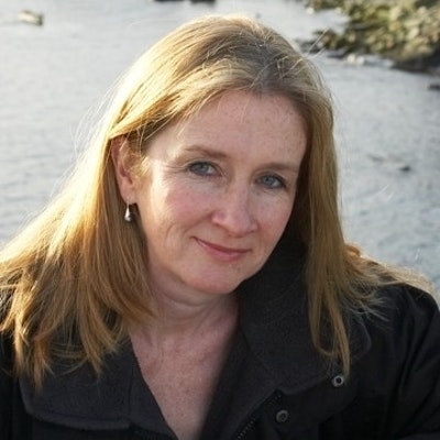 portrait photo of Sharon Bolton