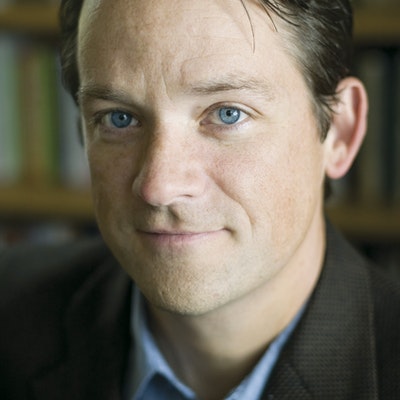 portrait photo of Daniel Coyle