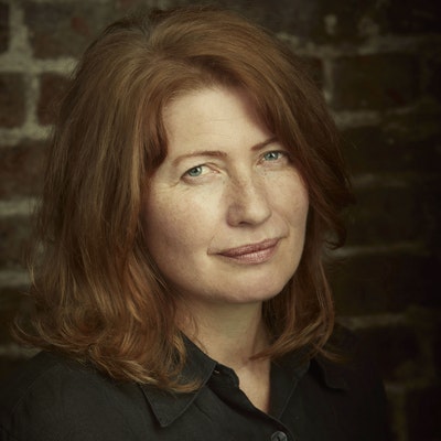 portrait photo of Belinda Bauer