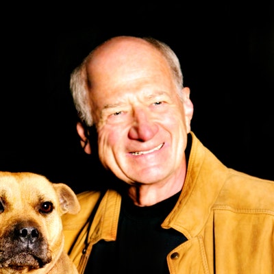 portrait photo of Peter Hohnen
