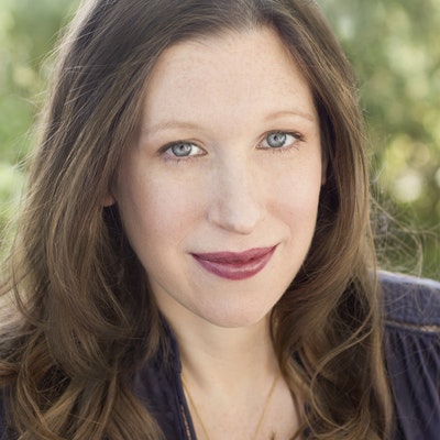 portrait photo of Lauren Kate
