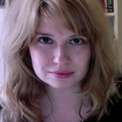 portrait photo of Lauren Beard
