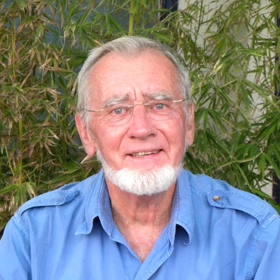 portrait photo of Alan Root