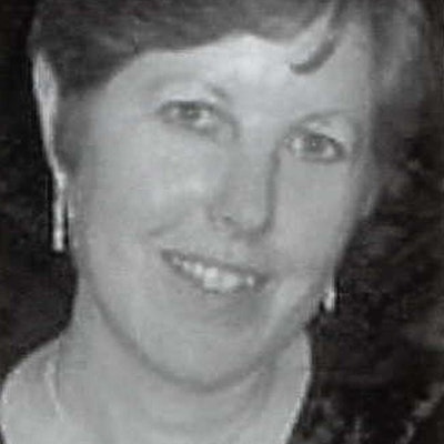 portrait photo of Linda Newbery