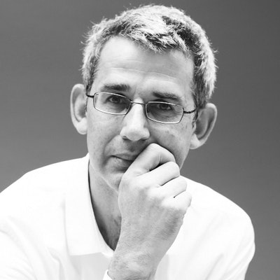 portrait photo of Edmund de Waal