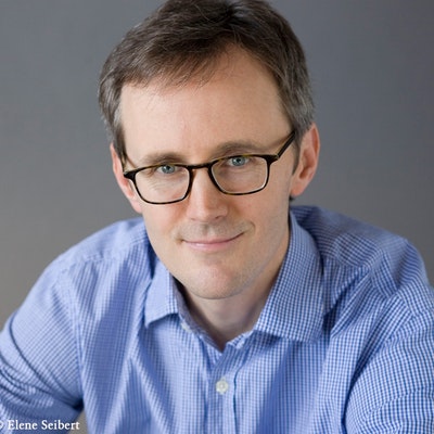 portrait photo of John Stephens