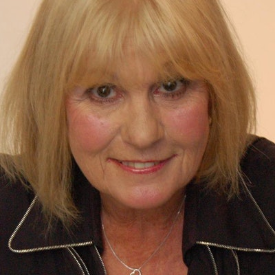 portrait photo of Ellie Dean