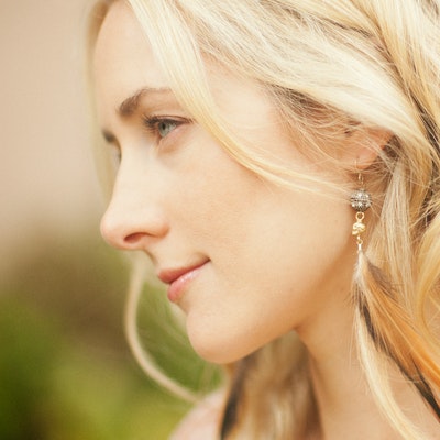 portrait photo of Jennifer Bosworth