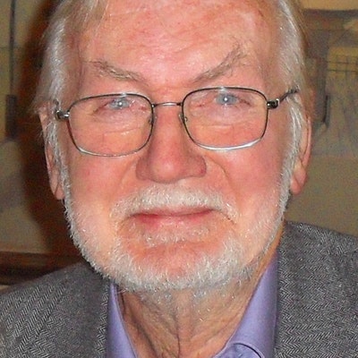 portrait photo of Barry Unsworth