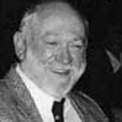 portrait photo of Peter Fenton