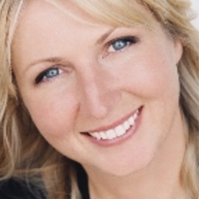 portrait photo of Jennifer Skiff