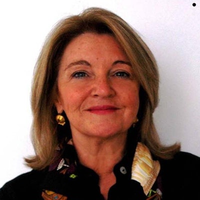 portrait photo of Diana Georgeff