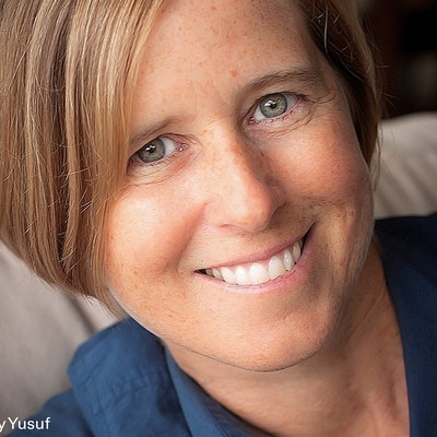 portrait photo of Mandy Johnson