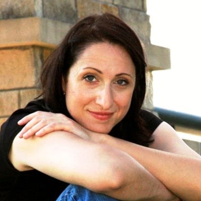 portrait photo of Taylor Stevens