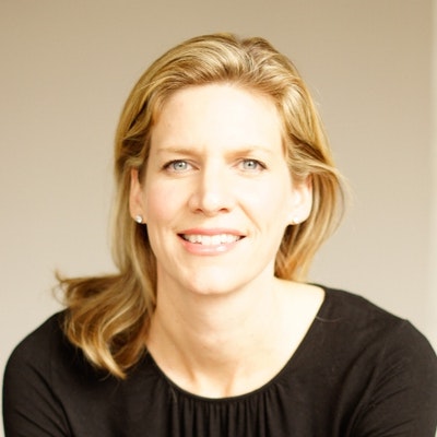 portrait photo of Jacqueline Lunn