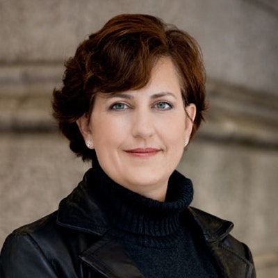 portrait photo of Allison Brennan