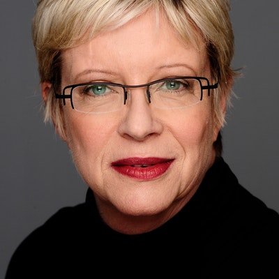 portrait photo of Candice Bruce