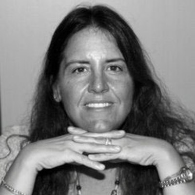 portrait photo of Susan Vaught