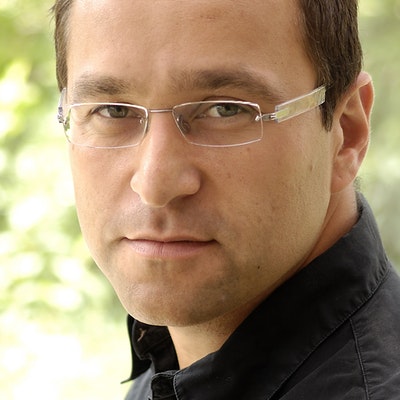 portrait photo of Michael Brooks