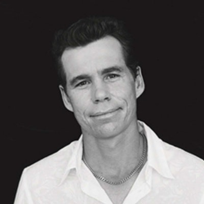 portrait photo of Scott Draper
