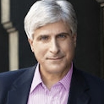 portrait photo of Steve Berry