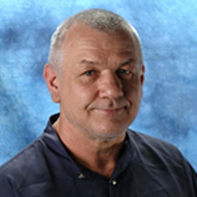 portrait photo of Shane Weaver