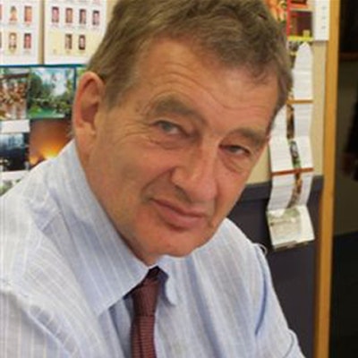 portrait photo of David Grant