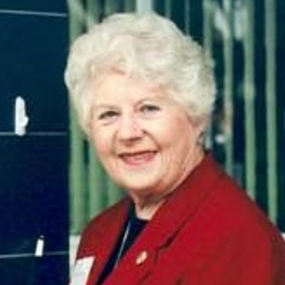 portrait photo of Catherine Tizard