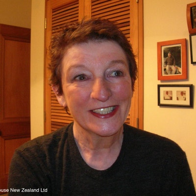 portrait photo of Jackie Ballantyne