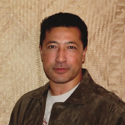 portrait photo of Andrew Fiu