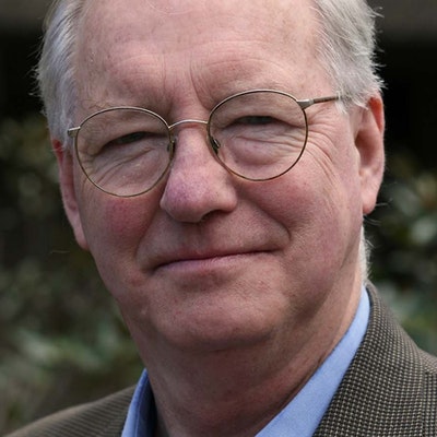 portrait photo of Peter Manning